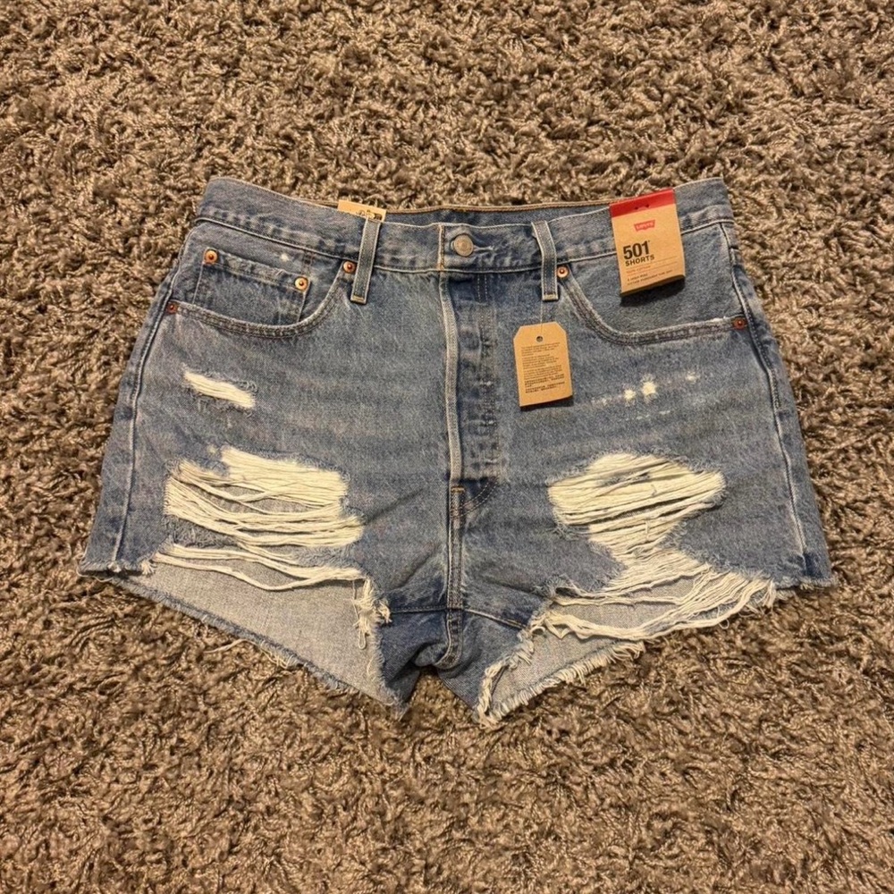 Levi Jean Shorts 33”
